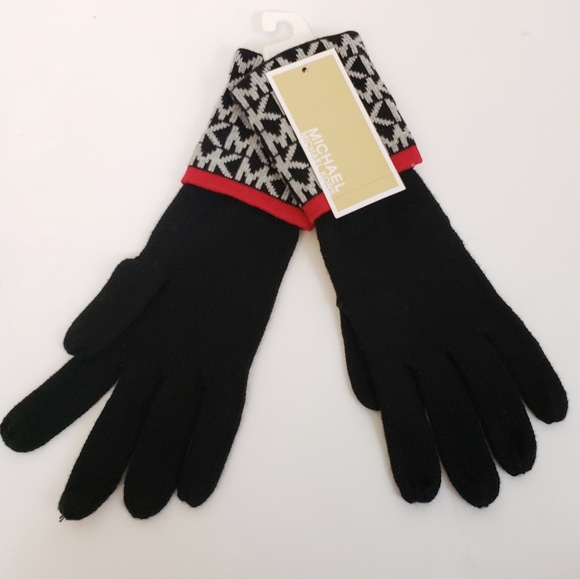 Michael Kors Accessories - NWT MICHAEL Michael Kors MK Logo Foldover Gloves
